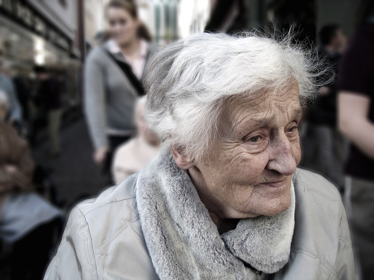 woman, senior, old-100343.jpg